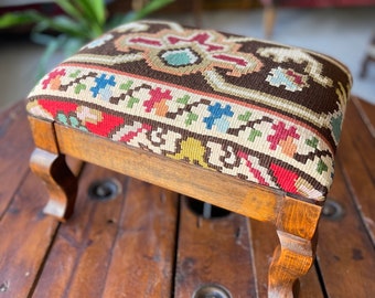 kilim Ottoman stool, Kilim foot rest, Beech wood stool, Vintage furniture, Kilim pouf, Kilim stool, kilim ottoman, Home decor