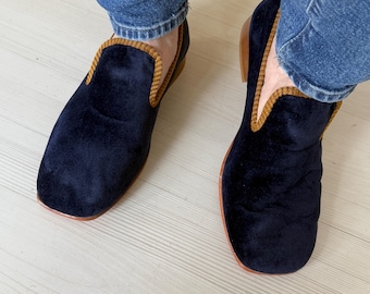 Mocasines de terciopelo hechos a mano para hombre – Zapatos sin cordones con suela de cuero azul marino (tallas US 8-14)
