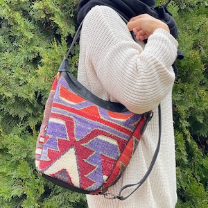Vintage Kilim Crossbody Bag, Echtes Leder, Verwandlungstasche