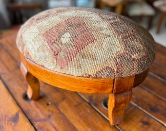 kilim Ottoman stool /Kilim foot rest /Beech wood stool /Vintage furniture /Ottoman chair /Kilim oval stool/Kilim ottoman