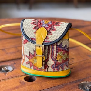 Kilim bag, kilim crossbody bag, Kilim Pochette, Vintage Kilim and Genuine Leather, Boho bag, Gift for her