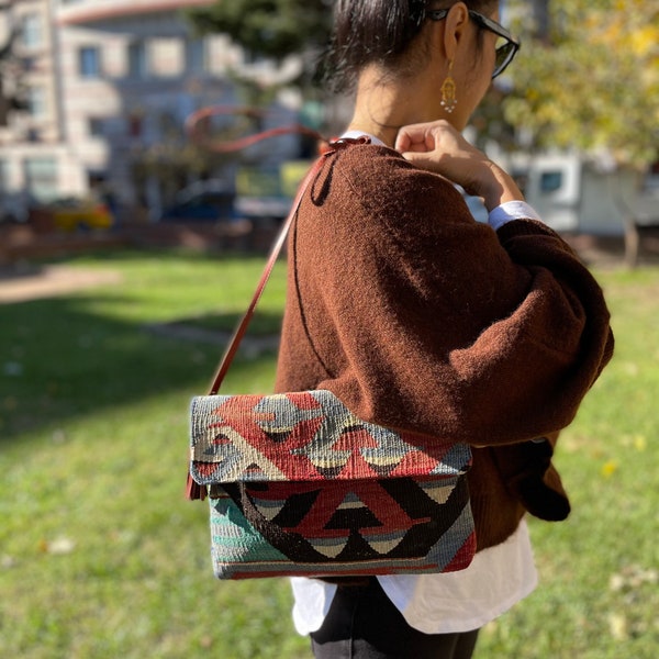 Kilim clutch bag, Kilim bag, Kilim crossbody bag, Kilim Leather bag, Boho bag, Gift for her, Handwoven bag, Ethnic bag, Christmas gift