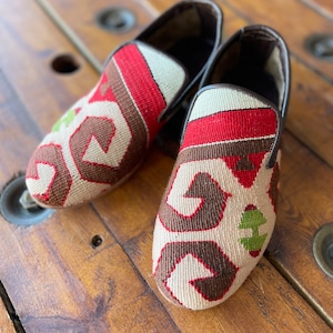 SIZE 39 /US 6, All handmade  Kilim Shoes for men, Vintage Kilim shoes, Loafers Men shoes, Slip-on shoes men, Leather shoes men,