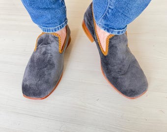 Mocasines de terciopelo hechos a mano para hombre – Suela de cuero gris sin cordones (tallas US 8-12)