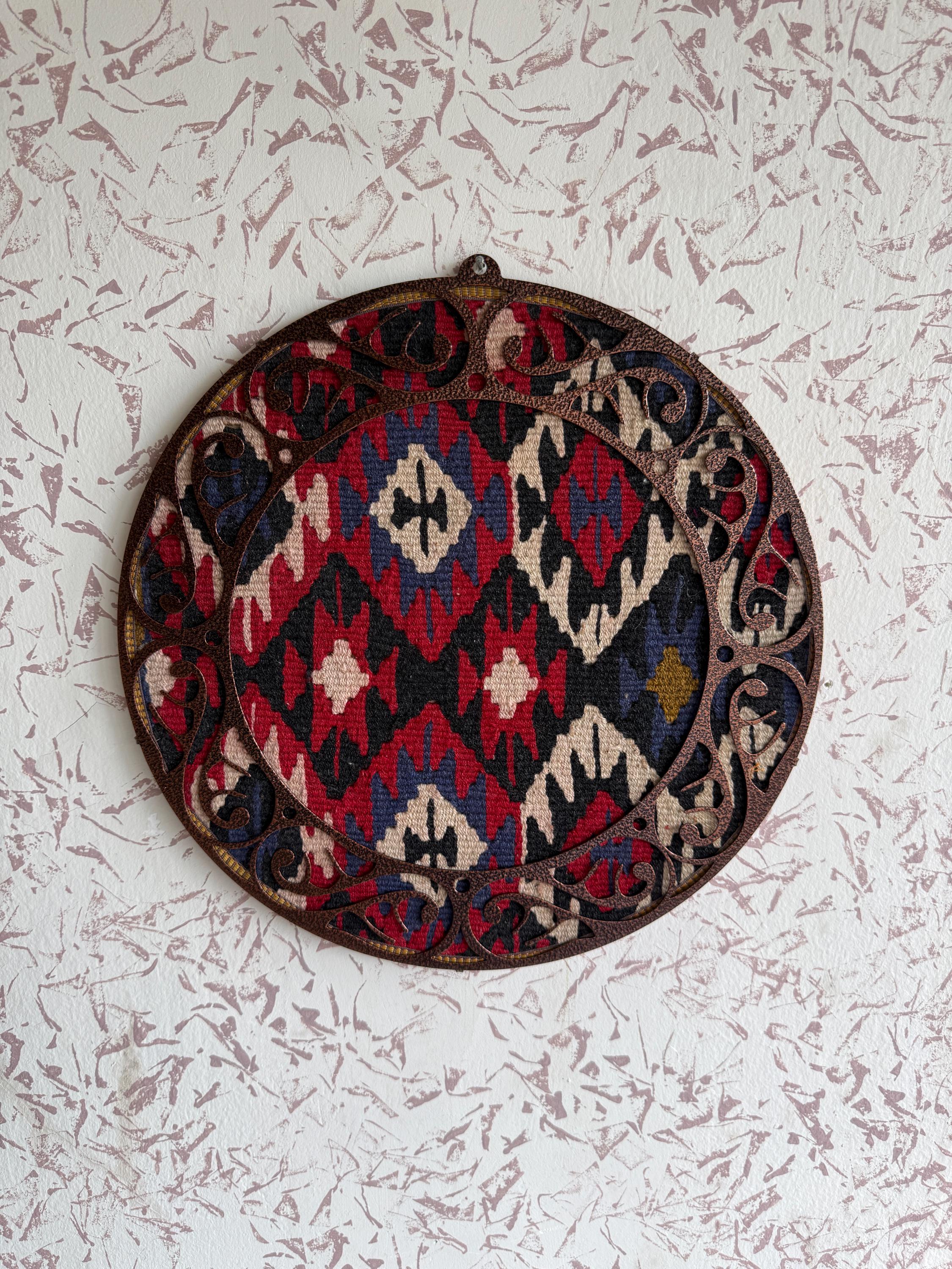 Vintage Kilim Wall Decor 35 Cm Round, Boho Rustic Wall Hanging