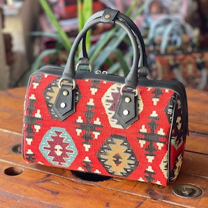 Vintage Kilim Boston Tasche, Echtleder Boho Handtasche