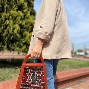 Vintage rug hand bag, Vintage rug and Genuine Leather, vintage rug bags, Vintage rug handbags, Leather bag, Boho bag, Cross body bag image 7