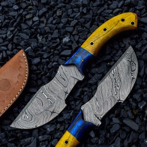 Tracker Knife Hand forged Damascus Steel Blade Walnut Wood Handle