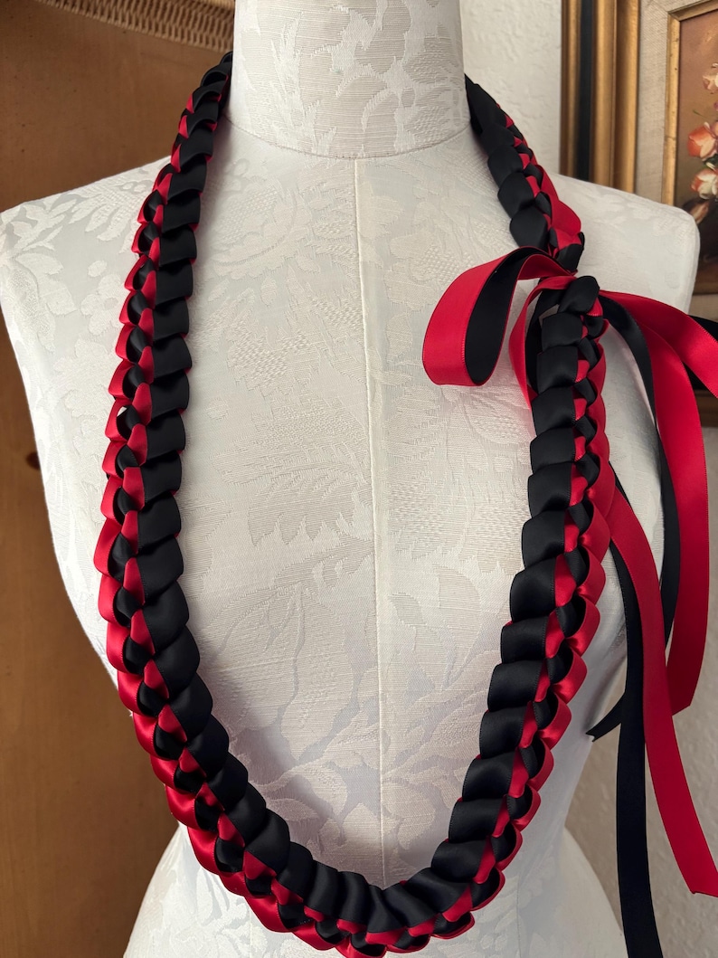 Graduation Ribbon Lei- Red & Black - Etsy