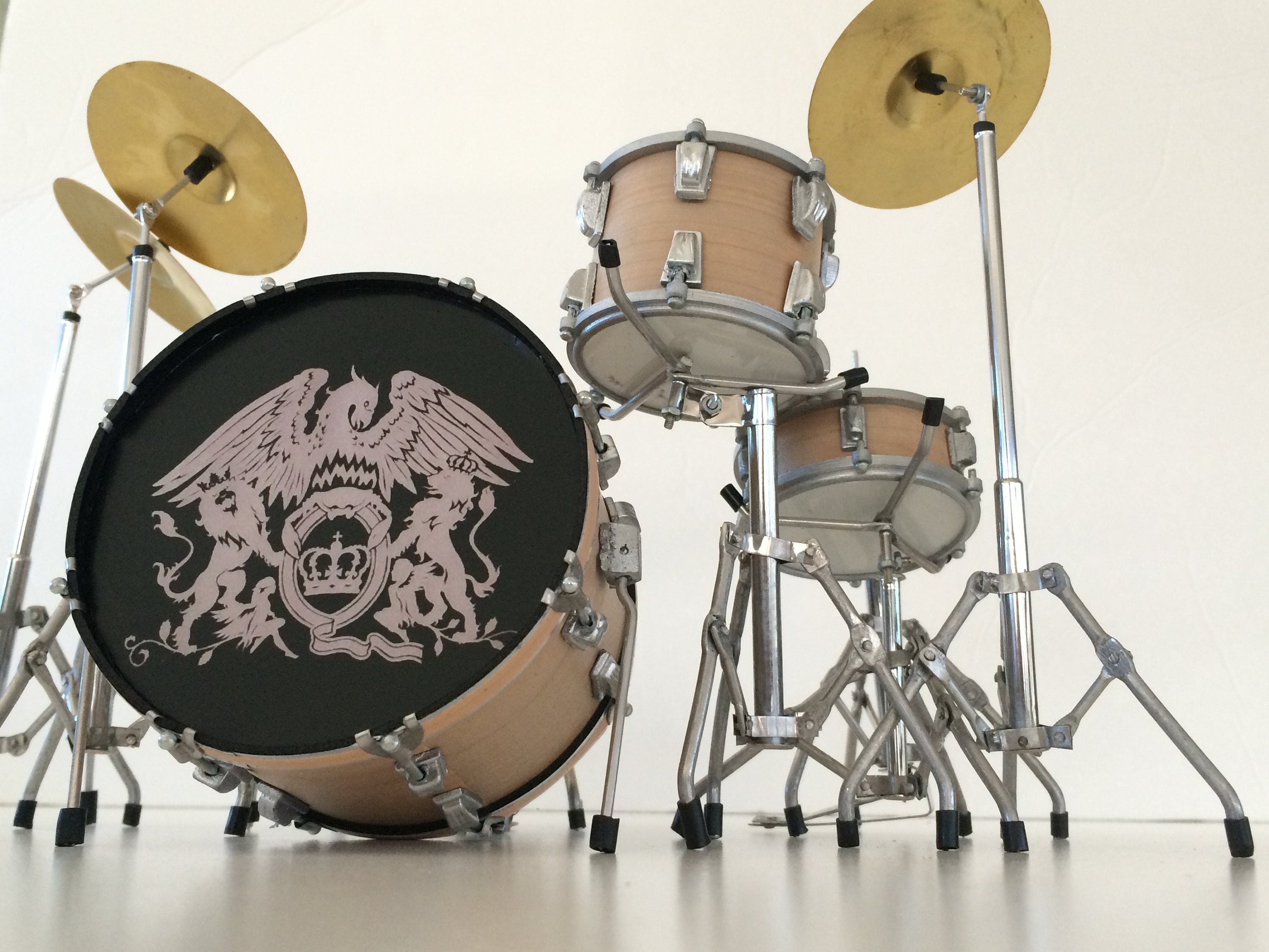 QUEEN Roger Taylor Queen Crest Tribute Mini Drum Set Replica Etsy