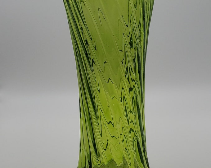 Vintage Green Glass Vase - Etsy