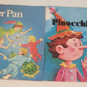 Vintage Books - Set of 2 - Peter Pan, Pinocchio