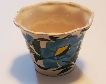 petite jardinière florale en céramique vintage, blanche avec des fleurs bleues