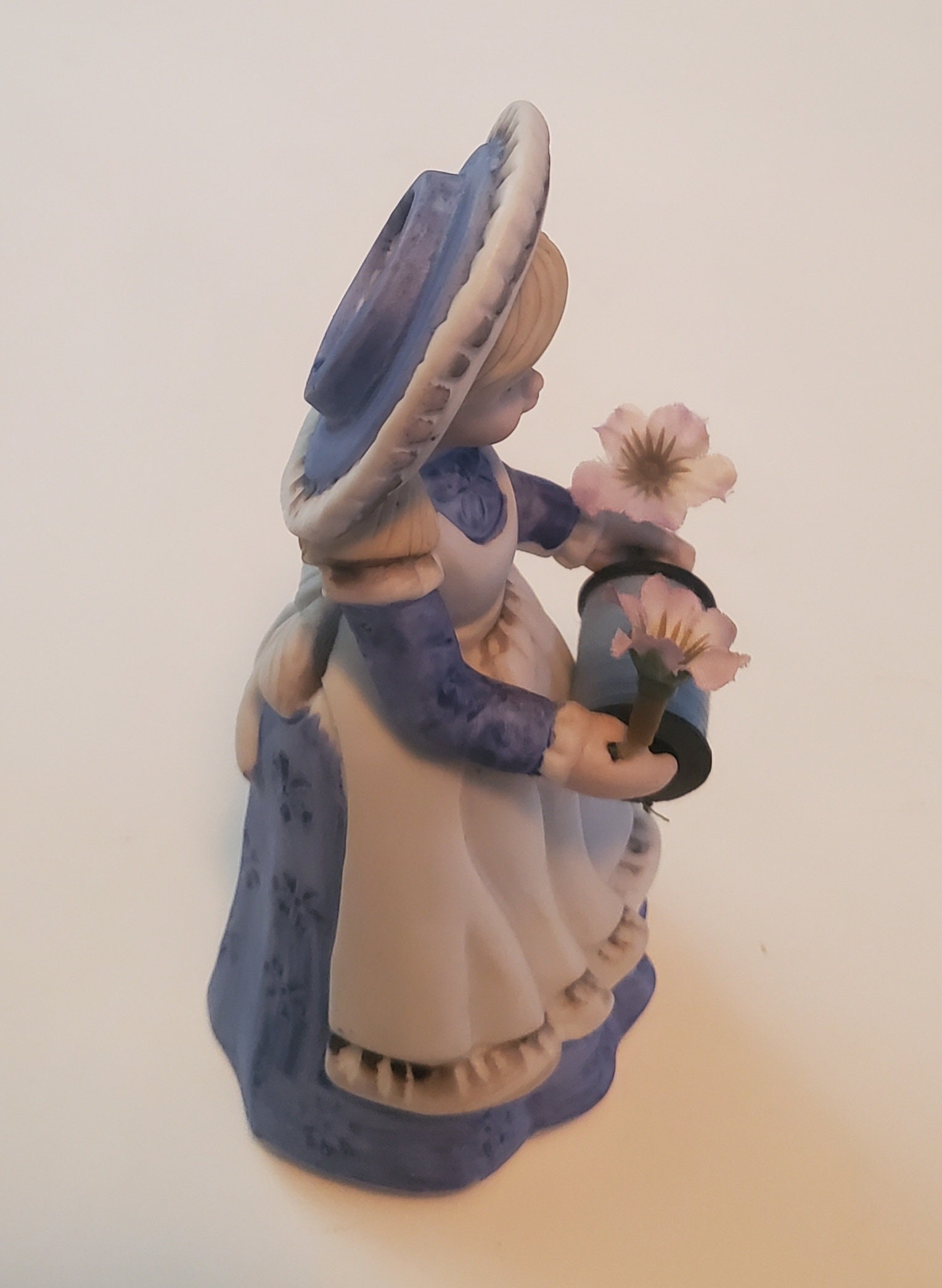 Vintage Ceramic Lady Girl Figurine, Thread Holder, Sewing Caddy