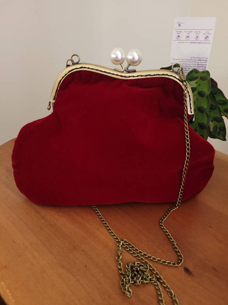 Cherry Clutch