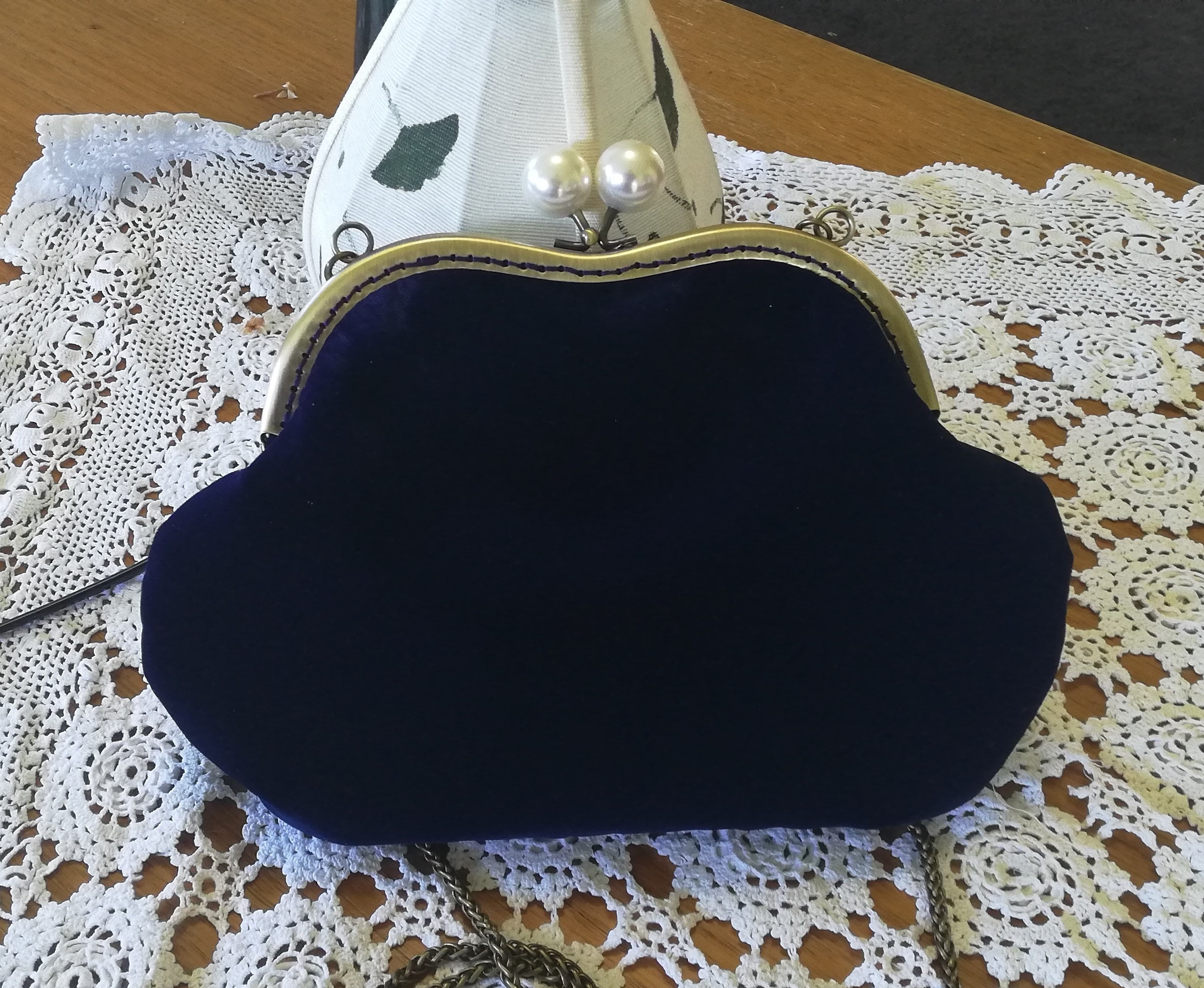 Navy Le Cœur velvet clutch bag, ALAÏA