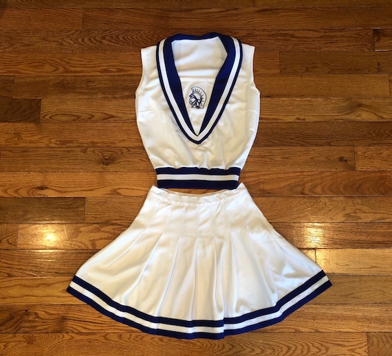 Incredible vintage full cheer outfit