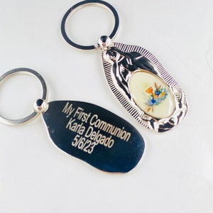 Personalized First Communion Keychain Favors: Virgen Mary, Cáliz (Set of 12)