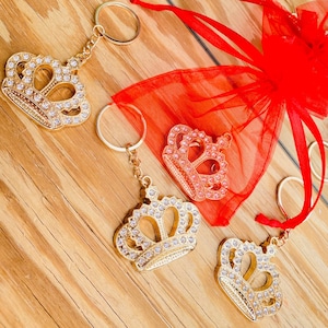 24pcs Quinceanera Party Favors gold crown/Wedding party favors keychain/sweet sixteen keychain FREE BAGS