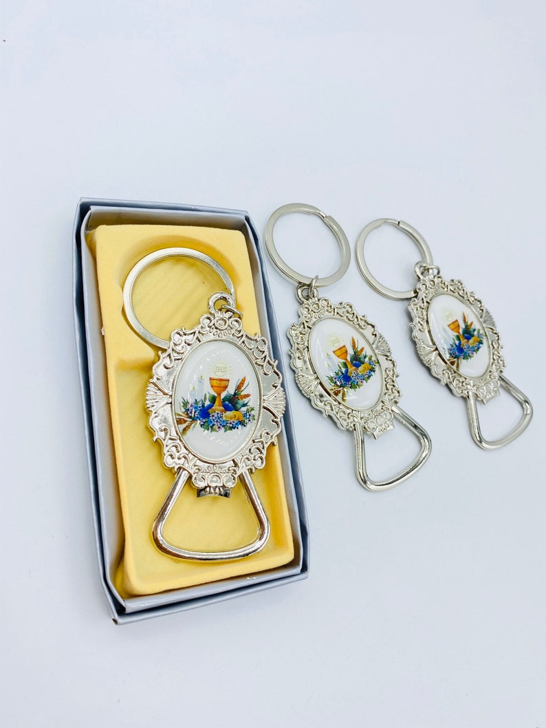 24pcs first Holy Communion party favorsrecuerdos paracomuni\u00f3n boygirl confirmation favorsrecuerdos de primera comuni\u00f3n c\u00e1liz keychain