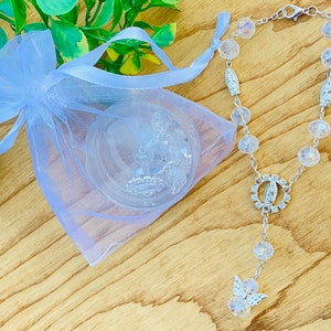 Baptism Favor Bracelet: Clear Bead Recuerdos with Free Bags