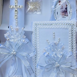 Deco-shop Vela bautizo niña de cera blanca, vela primera comunión,decorada  con lazo y flores .medida altura 35 cm. (Vela azul) : : Productos  Handmade