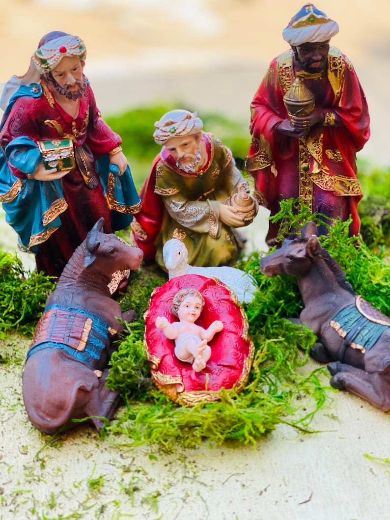 8christmas Nativity Scene Set Figures Polyresin Figurines Etsy