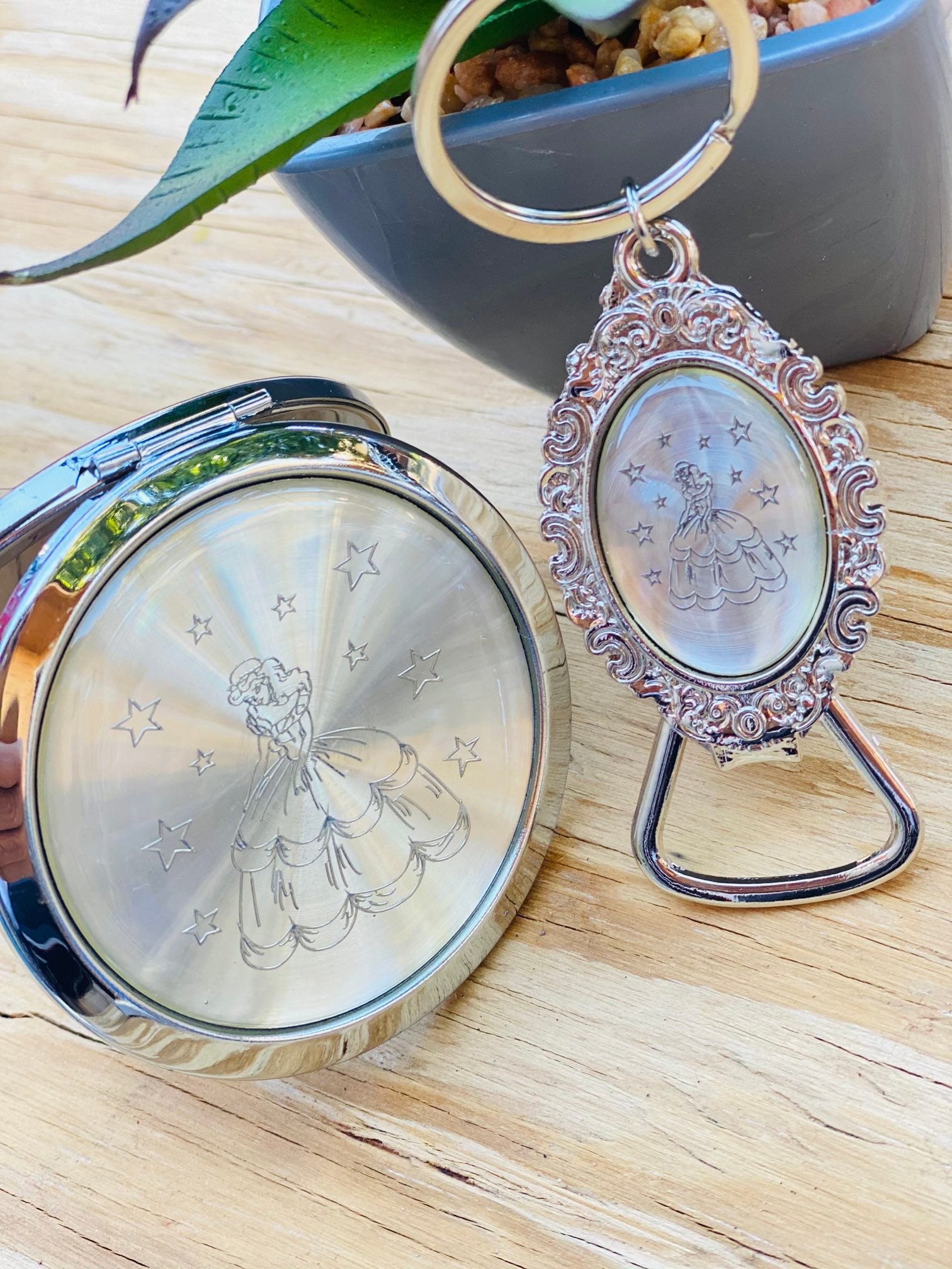 Quinceanera Favors: Cinderella Compact Mirror & Keychain Set - Etsy