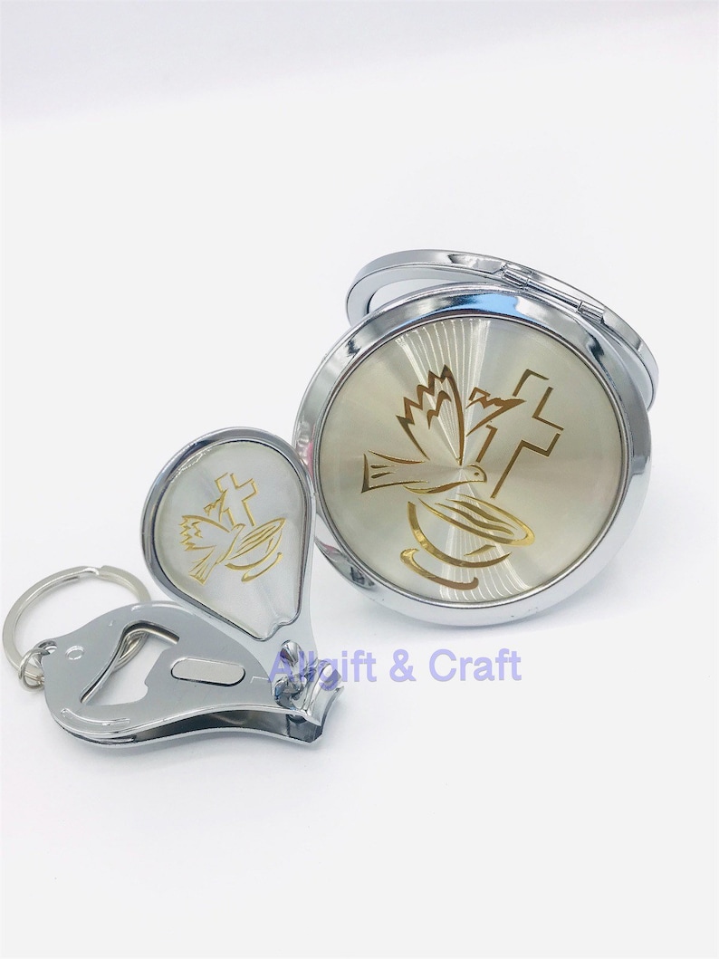24pcs Baptism Party FavorsRecuerdos Para Bautizo 12 keychain 12 mirrors first communion boygirl holy dove baptism Favors first communion