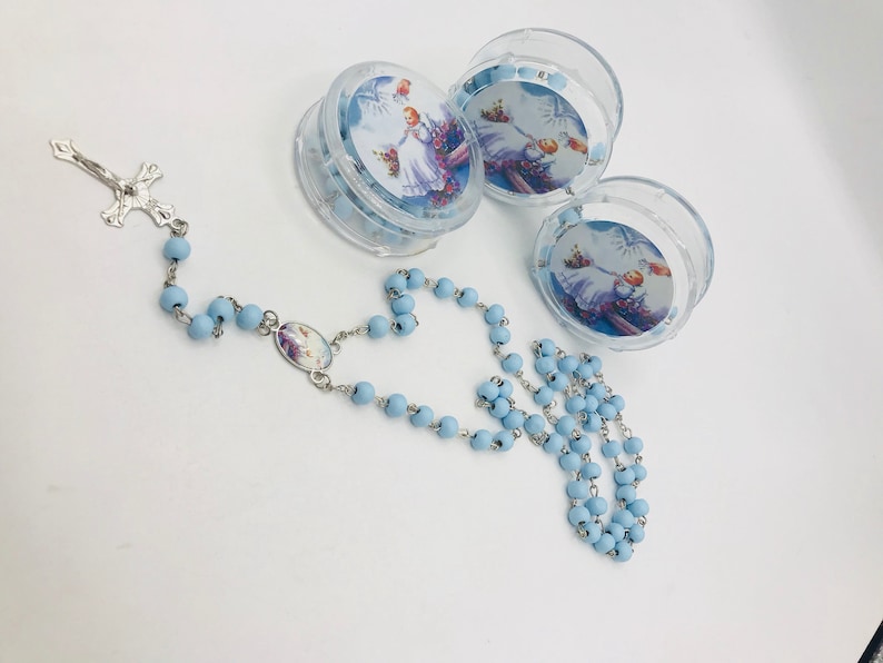 12 Baptism favorsRecuerdos para Bautiz\u00f3 de nino blue wood rosaries with box