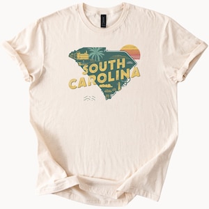 South Carolina Grafik T-Shirt Retro Zustand Karte Palme Sonnenuntergang Strand Szene Einzigartige Reise Souvenir South Carolina Hemd Geschenk