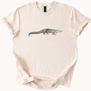 Alligator Graphic T Shirt Realistic Crocodile Animal Nature Lover Shirt Unique Wildlife Art Tee Gift for Her or Him Outdoorsy Style