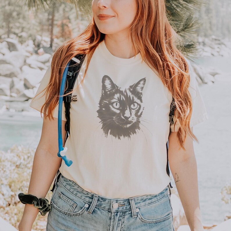 Camiseta unisex con estampado de gato negro, colores cómodos imagen 7