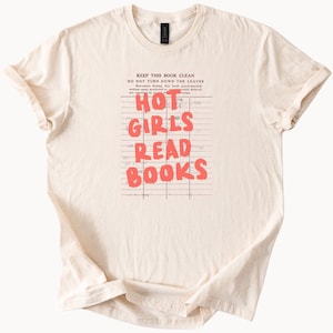 Camiseta gráfica con texto "Chicas atractivas leen libros", tarjeta de biblioteca, camiseta para amantes de los libros, camiseta literaria estética de lectura, regalo para lectores, ropa para ratones de biblioteca