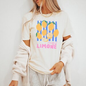 La Vita Al Limone Citron Grafisk T-shirt Söt Sommarfruktt-T-shirt Färgglad Italiensk Lemonad-T-shirt Citronskiva Konst Trendig Citron-T-shirt bild 3