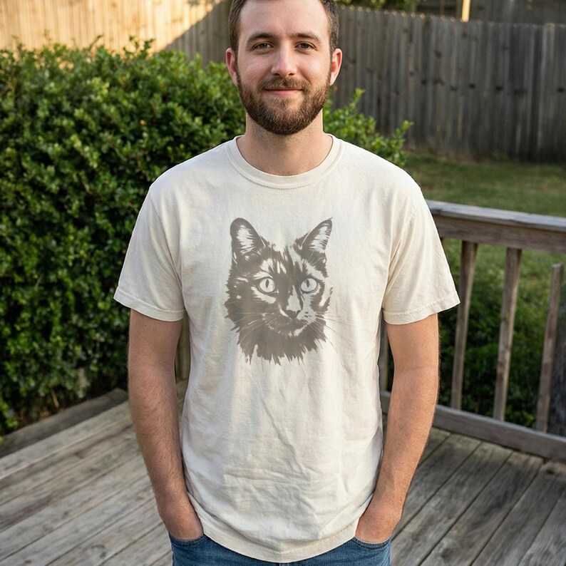Camiseta unisex con estampado de gato negro, colores cómodos imagen 4