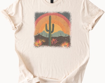 Camiseta estilo retro con gráfico de cactus del desierto y atardecer