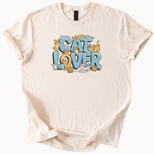 Uroczy T-shirt z grafiką dla miłośników kotów z zabawnymi kociakami i kłębkami włóczki Zabawny T-shirt dla właścicieli zwierząt i miłośników kotów