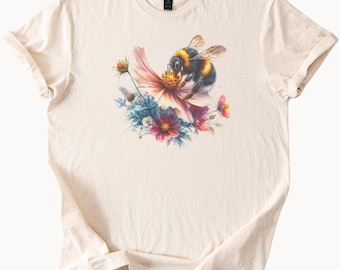 Maglietta grafica "Ape su fiori selvatici", natura, giardino floreale, arte del calabrone, maglietta color crema, regalo per gli amanti dei fiori, maglietta botanica, outfit estivo