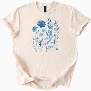 ブルーワイルドフラワーTシャツ ボタニカルグラフィックTシャツ 花柄ネイチャーシャツ