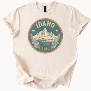 Idaho Mountain Graphic T Shirt Scenic Nature Landscape 1890 State Pride Short Sleeve Tee Outdoor Hiking Adventure Idahoan Souvenir Top