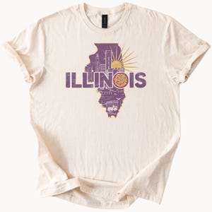 illinois State Karten-Grafik-T-Shirt mit Chicago-Skyline Sunburst Deep Dish Pizza und Sehenswürdigkeiten Einzigartiges Illinois-Andenken-Hemd