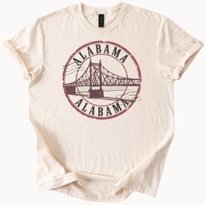 Alabama Bridge T-shirt med grafisk design Alabama State Landmark Art Unik Alabama Souvenir T-shirt Alabama Resegåva Alabama River Bridge Topp