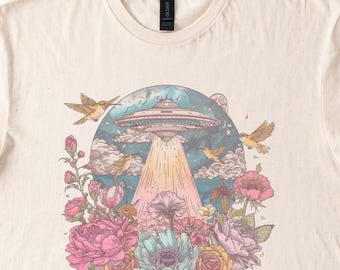 Camiseta OVNI con flores de abducción, camiseta de algodón color beige natural con flores de nave espacial extraterrestre
