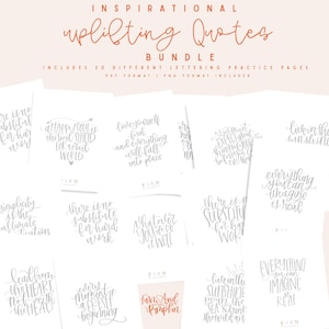 Op de afbeelding: Een set van 20 printbare inspirerende citaten in een grijs en wit kleurenschema. De citaten zijn met de hand geschreven in een moderne kalligrafie stijl. De citaten omvatten zinnen als "Een gelukkige ziel is het beste schild voor een wrede wereld" en "Leef in de zon, zwem in de zee, drink de wilde lucht".