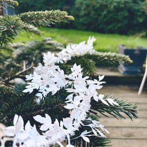 High Quality Pearl White Tinsel Garland With Leaves, White Tinsel, White Tinsel Garland, Luxurious Tinsel, Tinsel Tree Decorations, Tinsel