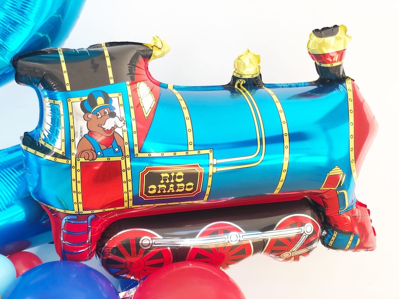 Train Balloon Stack DIY Large Train Sculpture, Train Balloon Stack, Train Sculpture, Train ...