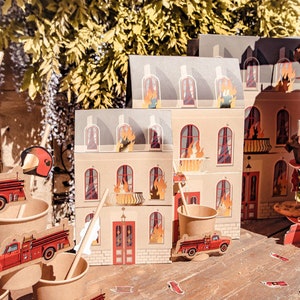 Centro de mesa con casa en llamas de bombero, telón de fondo de bombero, fiesta de bomberos, decoraciones para fiesta de bomberos, vajilla de bombero, bombero vintage, vintage