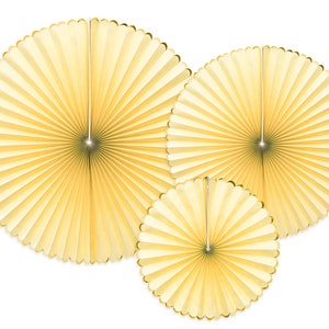 Ventilatori di carta giallo pastello - Ventilatori di carta di lusso - Giallo e oro - 3 in ogni confezione - Decorazione murale per feste - Girandola - Kit di decorazione del ventilatore
