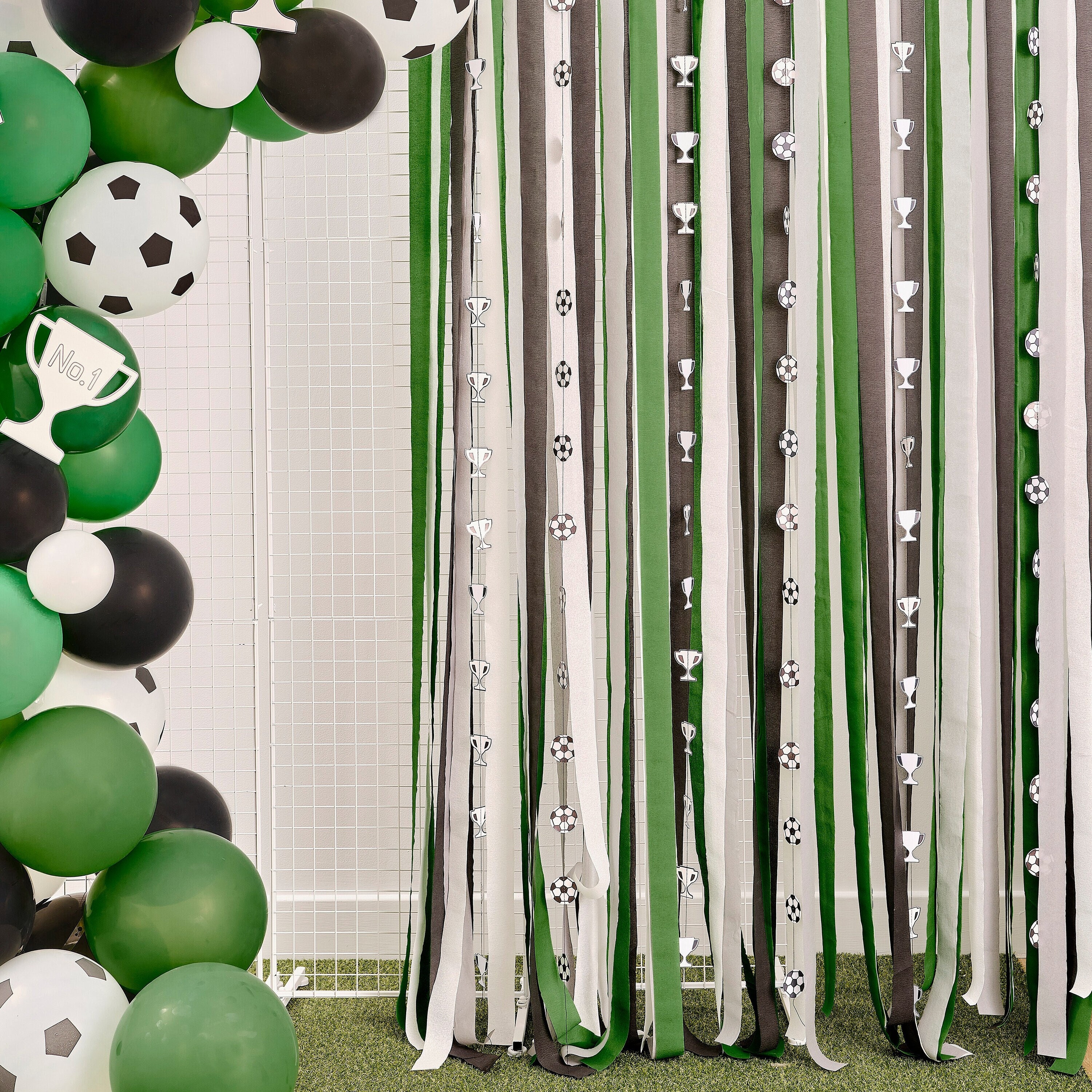 Paper Streamer Football Party Backdrop, Black and Green Backdrop, Boys Birthday  Party, Soccer Trophy Curtain, Footballer Party Decorations 